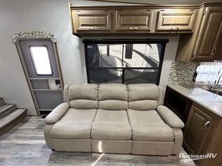 2015 CrossRoads Cruiser Aire CAF28RK RV Photo 3