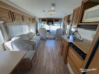 2004 Winnebago Sightseer 30B RV Photo 3