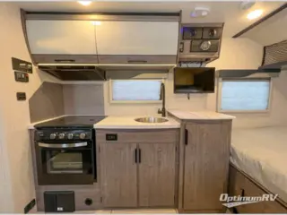 2025 Lance Lance Travel Trailers 1475 RV Photo 4