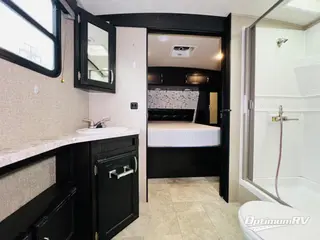 2019 Grand Design Imagine 3000QB RV Photo 4