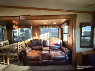 2015 Shasta Phoenix 33CK RV Photo 2