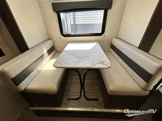 2020 Coachmen Clipper Ultra-Lite 17FQS RV Photo 2