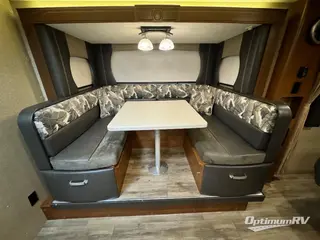 2019 Lance Lance Travel Trailers 1995 RV Photo 4