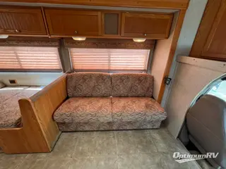 2007 Winnebago Access 31C RV Photo 3