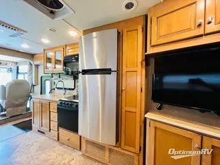 2017 Thor Windsport 35M RV Photo 3