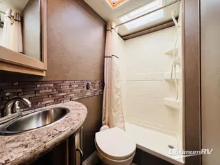 2019 Thor Chateau 22B RV Photo 4