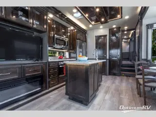 2020 VanLeigh Beacon 39FBB RV Photo 2