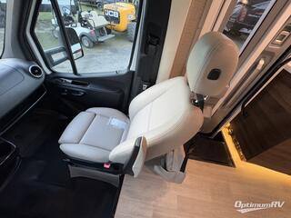 2020 Winnebago Navion 24J RV Photo 3