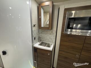 2020 Winnebago Navion 24J RV Photo 4