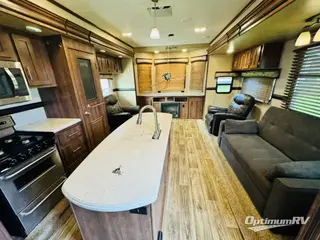 2017 CrossRoads Hampton HT380FD RV Photo 2