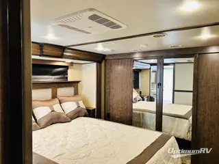 2017 Grand Design Solitude 384GK RV Photo 3