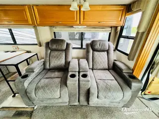 2000 Fleetwood Southwind 34N RV Photo 3