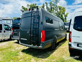 2019 Mercedes Benz Sprinter RV Photo 2