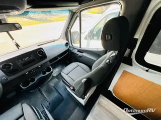 2019 Mercedes Benz Sprinter RV Photo 3