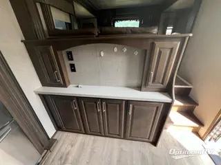 2019 Keystone Avalanche 383FL RV Photo 2