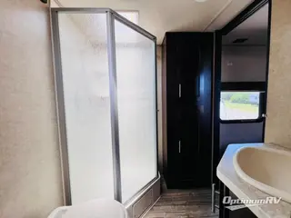 2017 Forest River Cherokee 304R RV Photo 4
