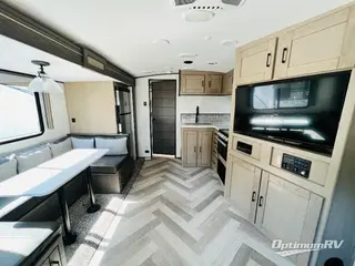 2021 Cruiser Twilight Signature TWS 2500 RV Photo 2