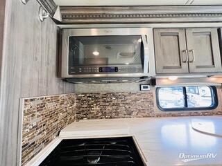 2016 Winnebago Forza 36G RV Photo 3