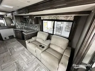 2018 American Coach American Revolution SE 44H RV Photo 2