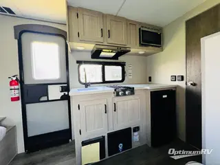 2024 Coachmen Catalina Summit Series 7 164BHX RV Photo 3