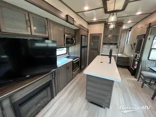 2022 Grand Design Solitude S-Class 2930RL RV Photo 4