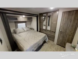 2020 Palomino Puma 32RBFQ RV Photo 2