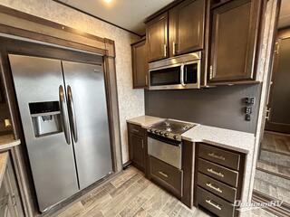 2017 Highland Ridge Mesa Ridge MF347RES RV Photo 3