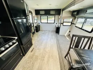 2019 Venture SportTrek Touring Edition 322VRL RV Photo 2