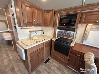 2017 Winnebago Sunstar LX 30T RV Photo 2