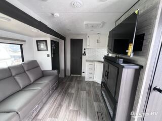 2025 Venture SportTrek ST261VBH RV Photo 2