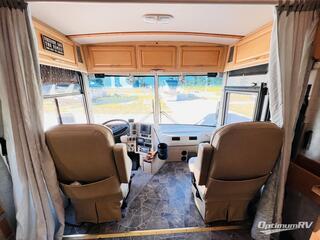 2005 Winnebago Journey 39F RV Photo 2