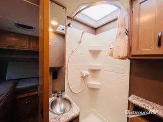 2019 Thor Four Winds 25V RV Photo 4