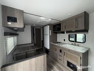 2022 Gulf Stream Kingsport Ultra Lite 248BH RV Photo 3