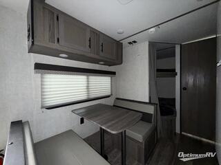 2022 Gulf Stream Kingsport Ultra Lite 248BH RV Photo 4