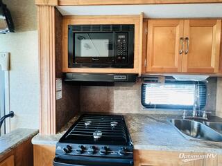 2015 Coachmen Pursuit 27 KB RV Photo 3