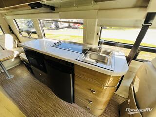 2017 Winnebago Era 70X RV Photo 3