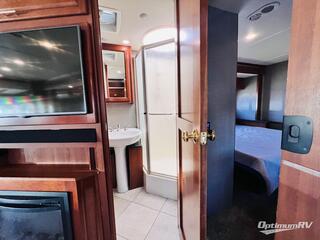 2016 Fleetwood Bounder 33C RV Photo 4