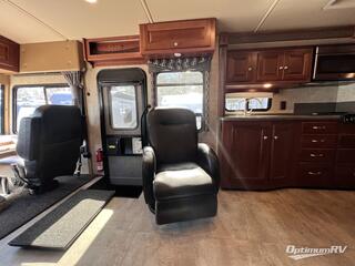 2015 Winnebago Sightseer 30A RV Photo 3