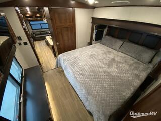 2020 Jayco Pinnacle 36FBTS RV Photo 4