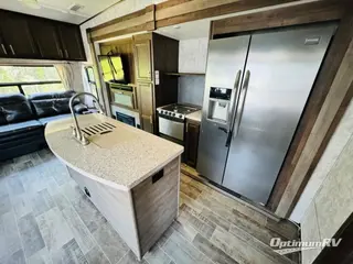 2017 Highland Ridge Mesa Ridge MF371MBH RV Photo 3