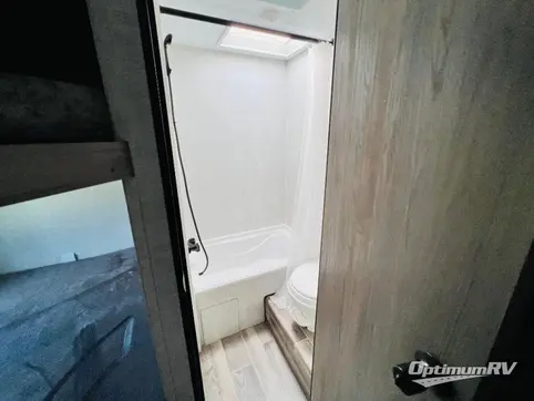 2022 Gulf Stream Ameri-Lite Ultra Lite 248BH RV Photo 4