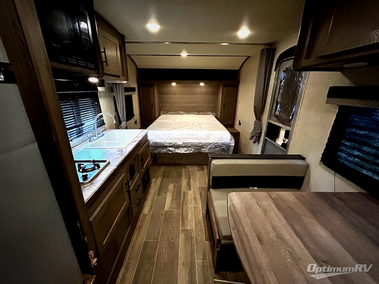 2022 Gulf Stream Kingsport Ultra Lite 248BH Photo 4