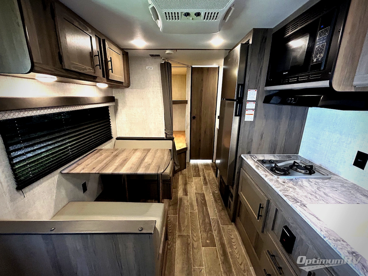 2022 Gulf Stream Kingsport 248BH Photo 4