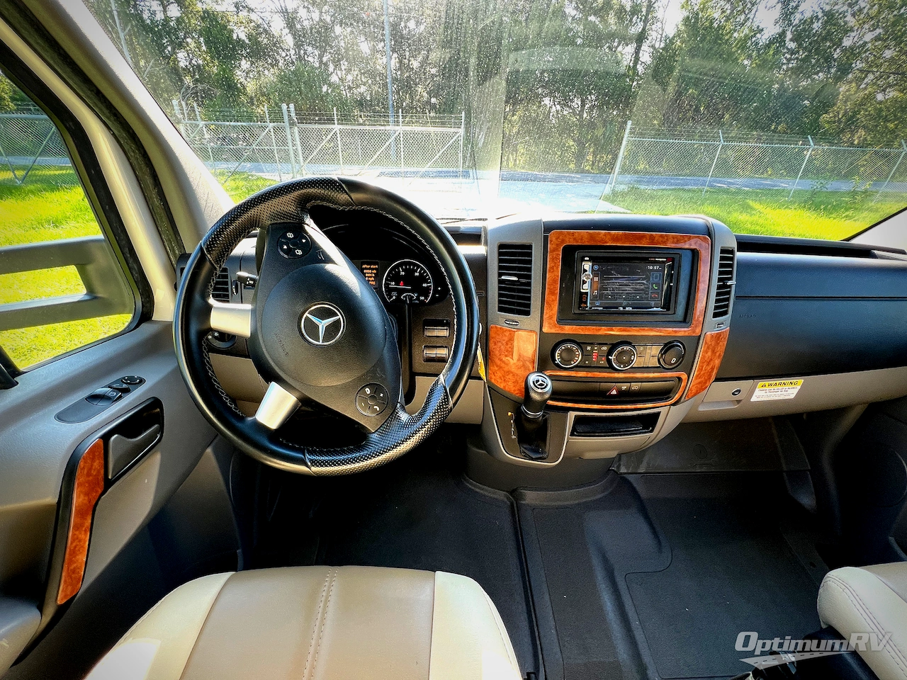 2019 Thor Citation Sprinter 24SS Photo 7