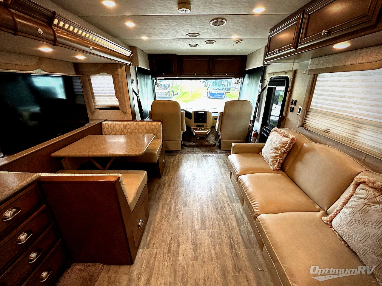 2020 Newmar Bay Star Sport 2813 Photo 5