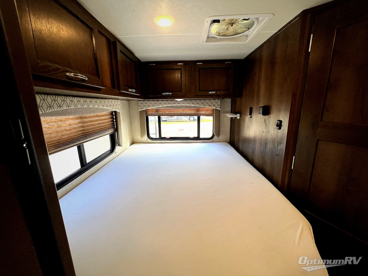 2020 Coachmen Freelander 21QB  Ford 350 Photo 14