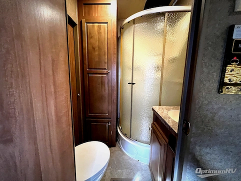 2018 Forest River Rockwood Signature Ultra Lite 8297S RV Photo 4