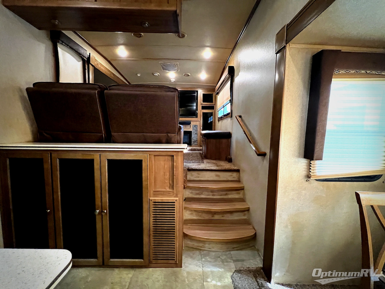 2018 Forest River Rockwood Signature Ultra Lite 8297S Photo 5
