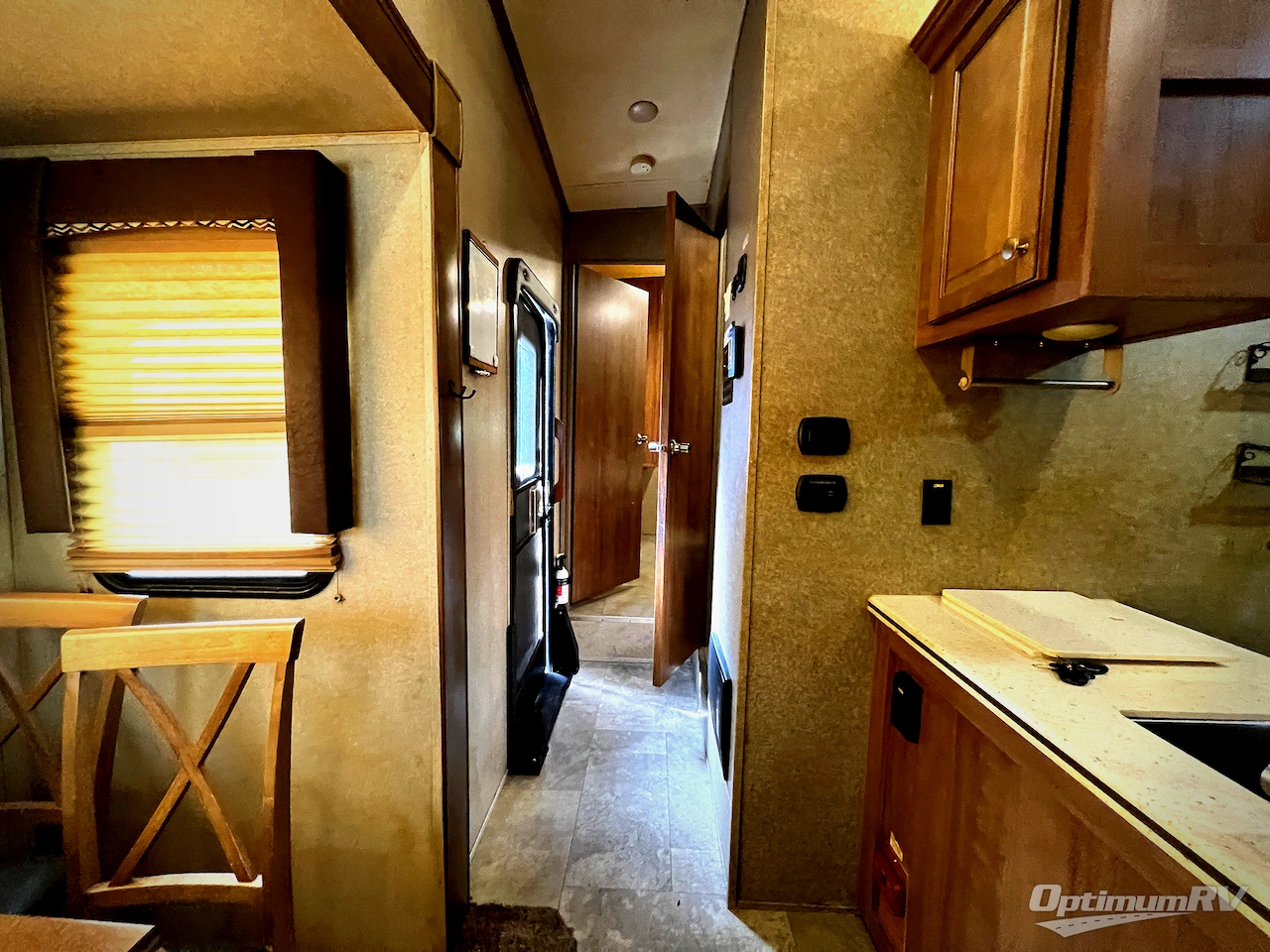 2018 Forest River Rockwood Signature Ultra Lite 8297S Photo 16