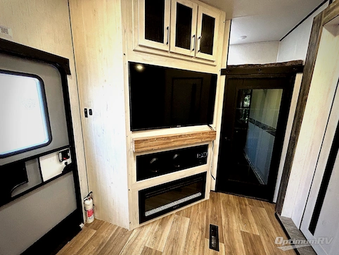 2023 Heartland Road Warrior 397 RV Photo 4